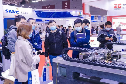 “碼”?。∥逶隆靶尽睓C不容錯過！