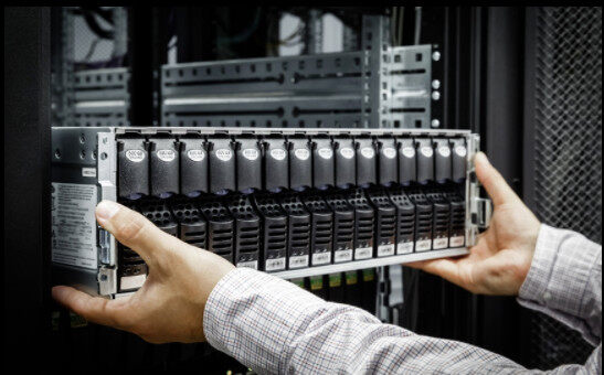 薄型化和高效率的功率轉(zhuǎn)換解決方案